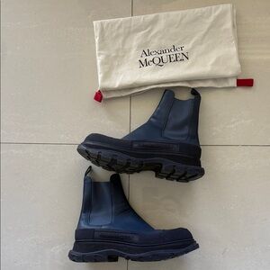 Alexander McQueen Navy and Black Chelsea Boots